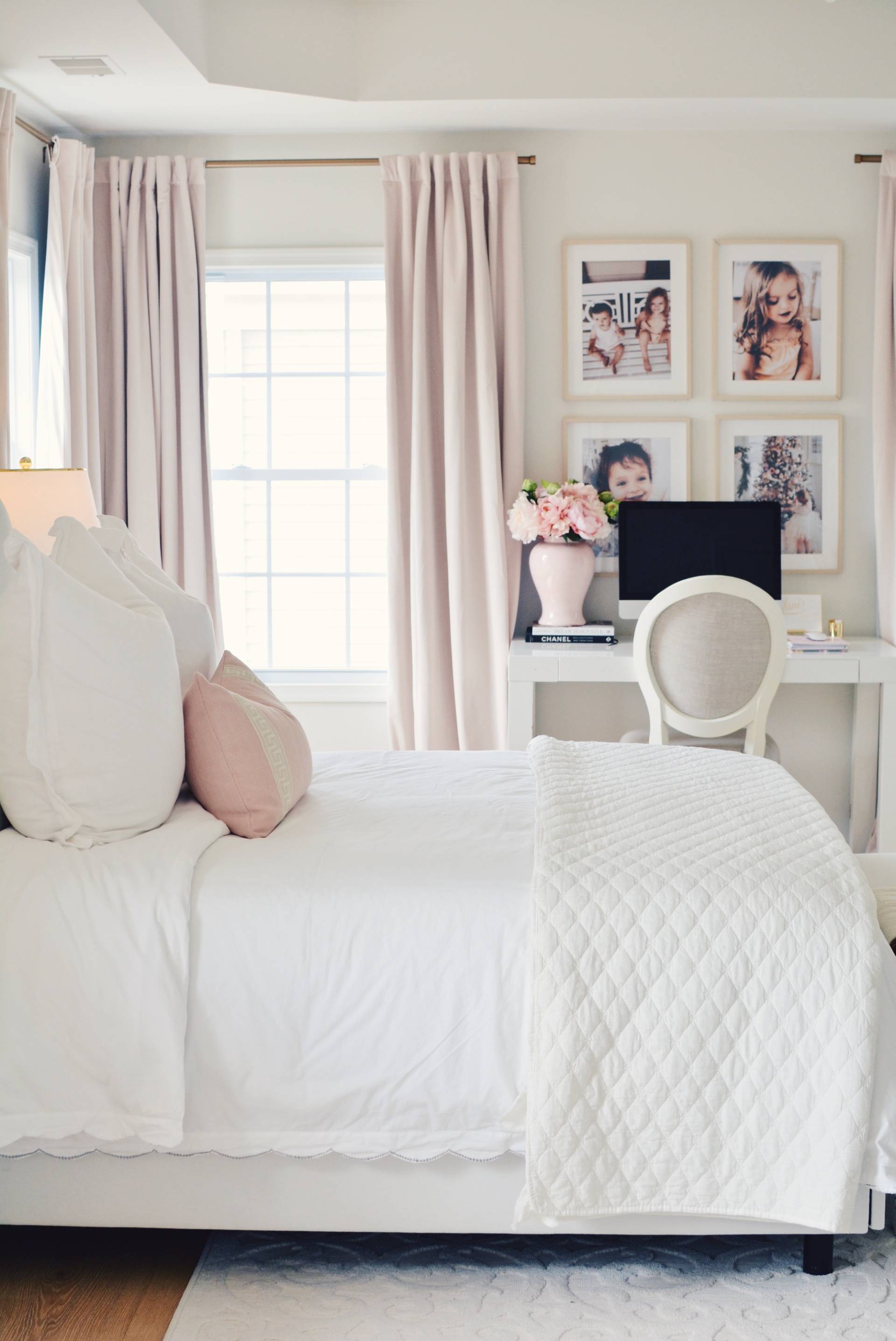 How To Make A Bed Like A Pro - Three Ways To Style Your Bed - The Pink ...