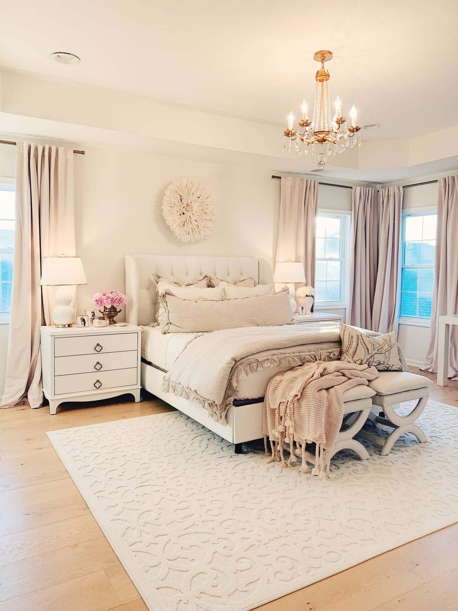 Master Bedroom Decor: A Cozy & Romantic Master Bedroom - The Pink Dream