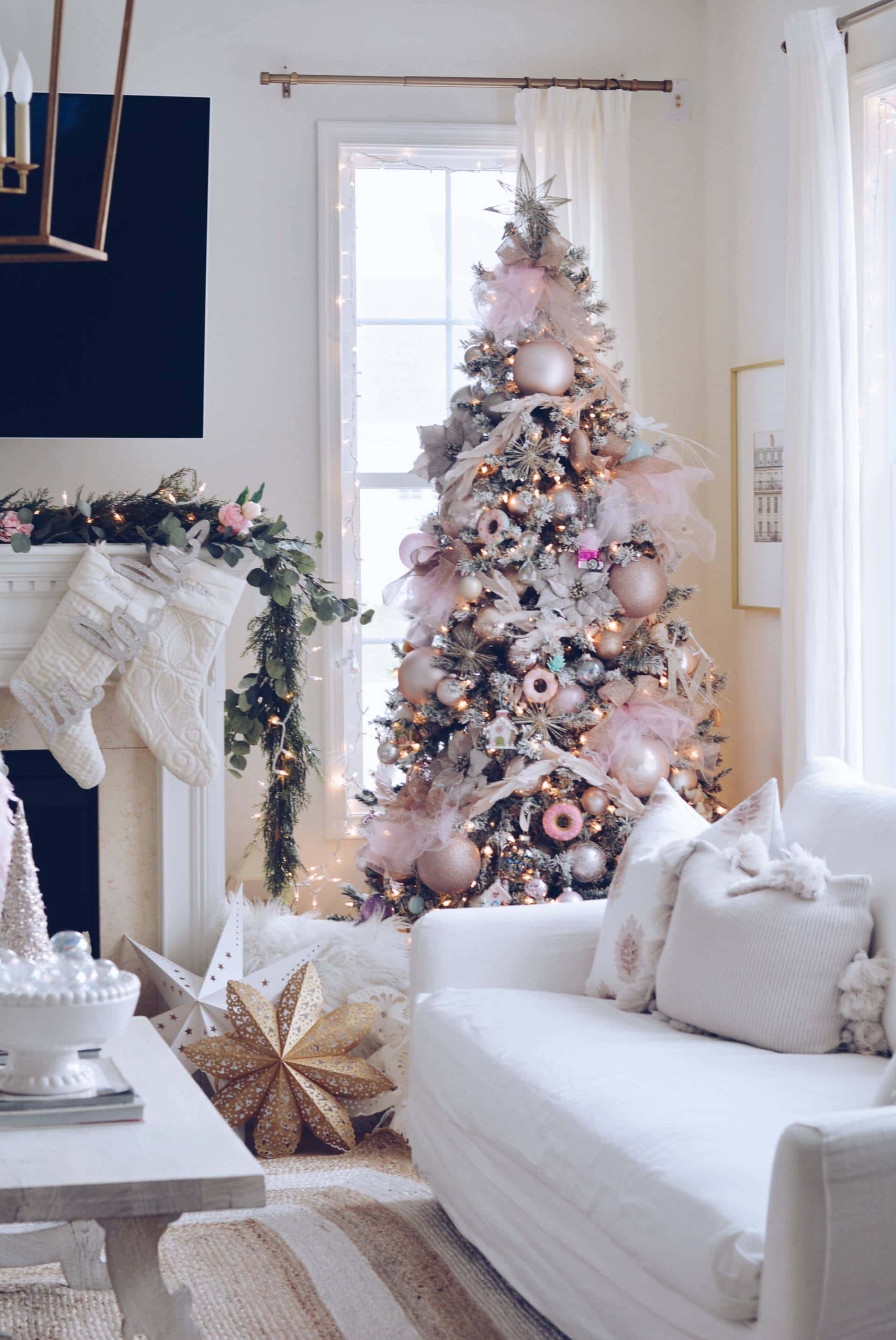 How To Decorate A Gorgeous Pink Christmas Tree - The Pink Dream